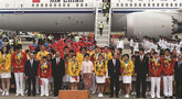 奥运精英代表团64人抵达香港
