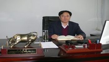 杜永强,男,汉族,1963年6月出生,辽宁省锦州人