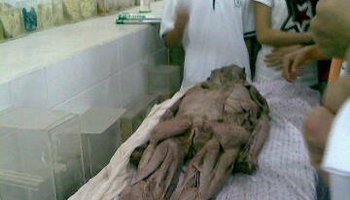 女解放军沙漠干尸图片