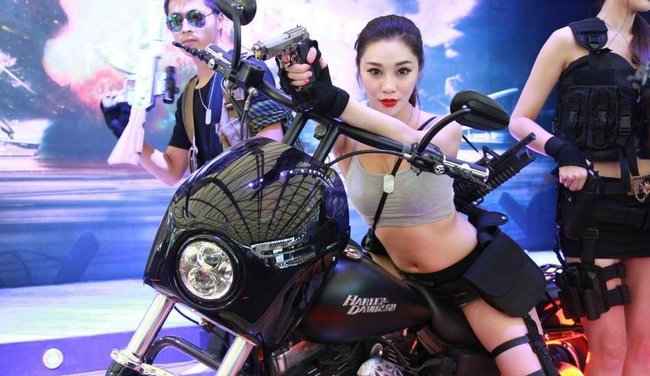ChinaJoy2014:境界游戏showgirl组成敢死队