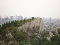 简介 大城山原名唐山,据《滦县志》记载,后唐(五代之一,公元923年