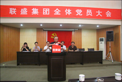 建成30公里的乡村油路图片