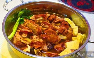 聚旺德牛排火锅