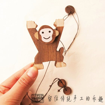 拉扯爬猴 传统儿童木制早教环保玩具 宝宝游戏