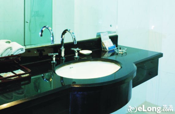 【万福盈连锁酒店公明店】住宿1晚,单人房\/双