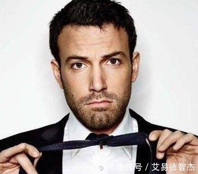 历代蝙蝠侠的扮演者,如此多的版本里,贝尔却独