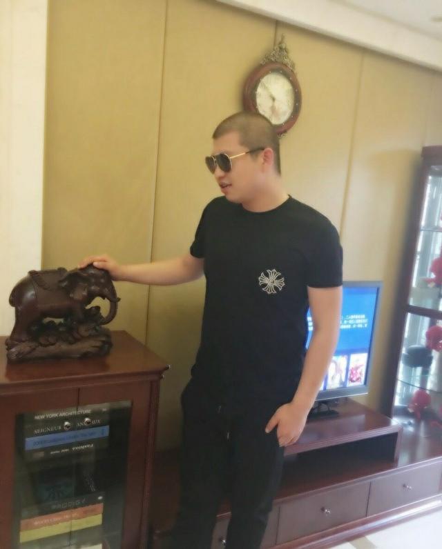 二驴深夜怒斥昔日门将赵三金背叛,转身加入丈