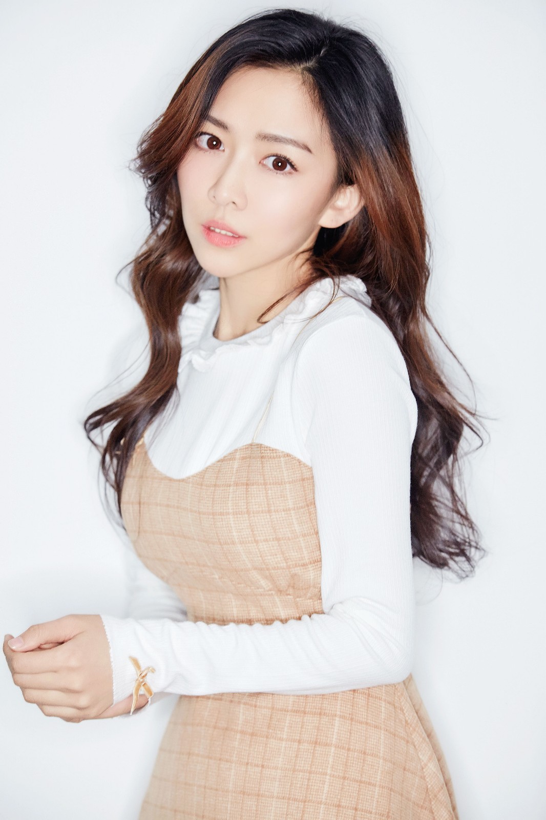 《医妃难囚》纪纤云身陷宫斗迷局 杨安琪华丽变身霸气王妃