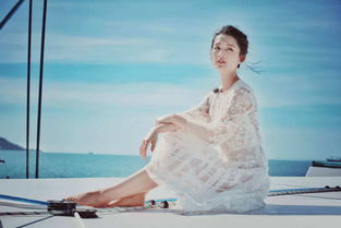 关晓彤探班鹿晗 被拍入住同个酒店