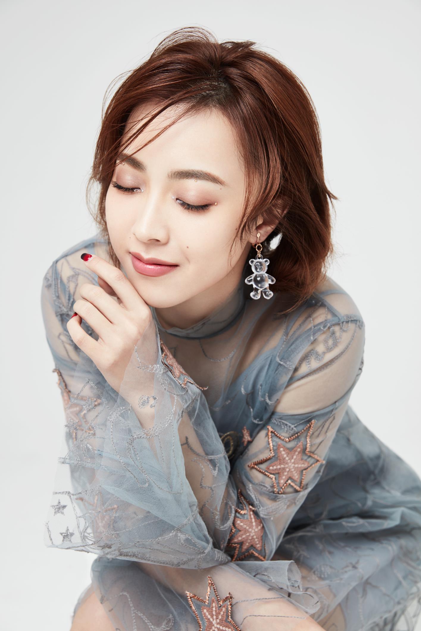 创作才女许诗茵发布最新独立作词单曲《是你没错了》 首度挑战EDM电子音乐惹人瞩目