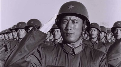 最年轻的受阅副军长李良辉：参加81年阅兵是我人生之幸