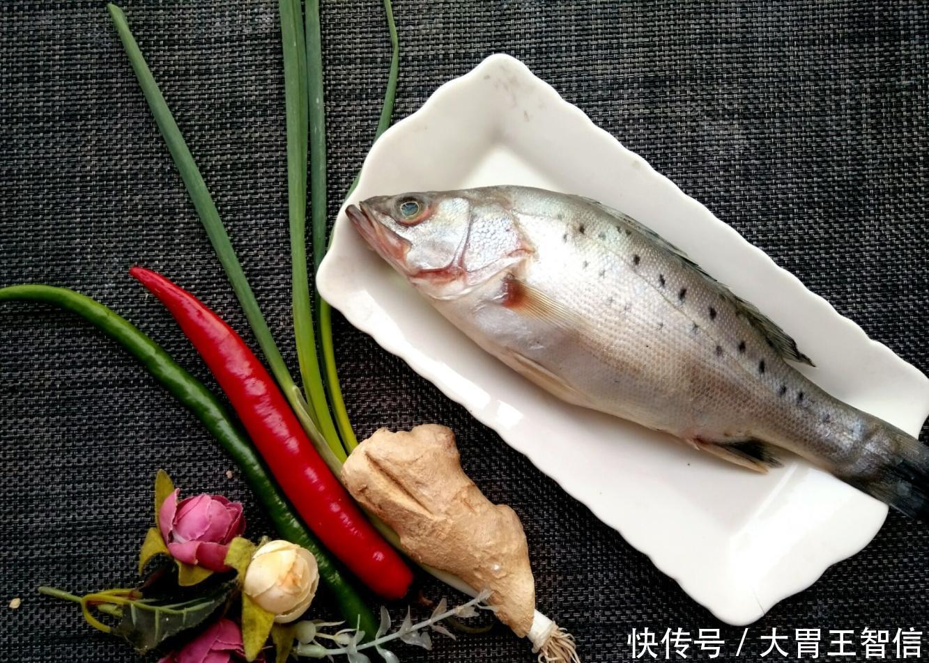 清蒸海鲈鱼, 做法简单, 味道鲜美