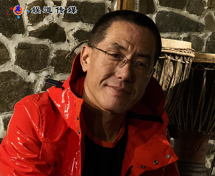 著名诗人潘洗尘