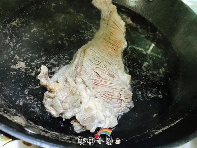 把牛肉这样做,大人小孩都喜欢吃,大年做一盘,最先被光盘