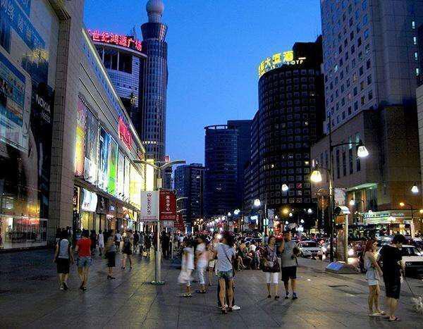 中国房价最低的一座新二线城市,最不差钱且美