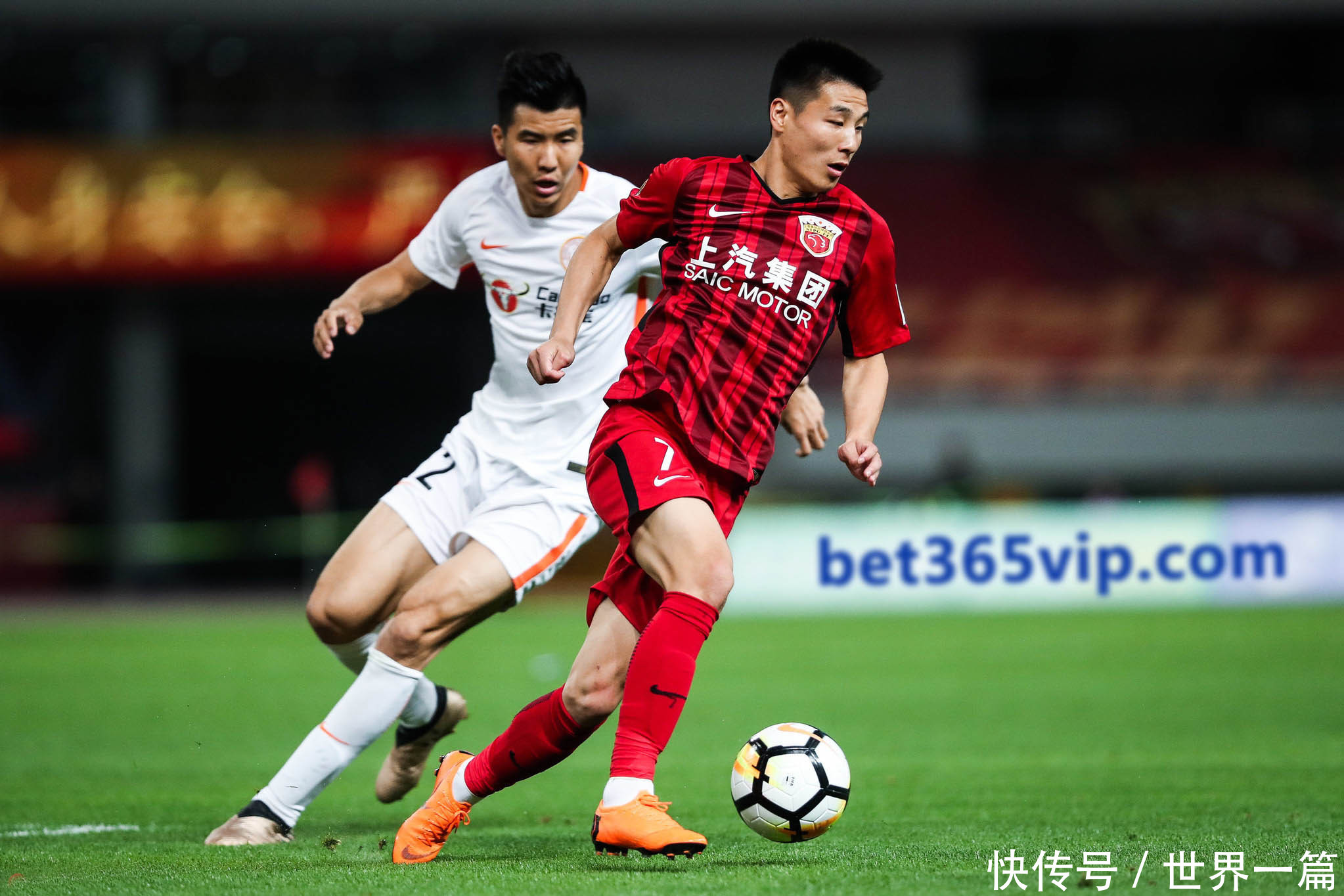 Bet365体育在线亚足联盛赞武磊:近十年中国国