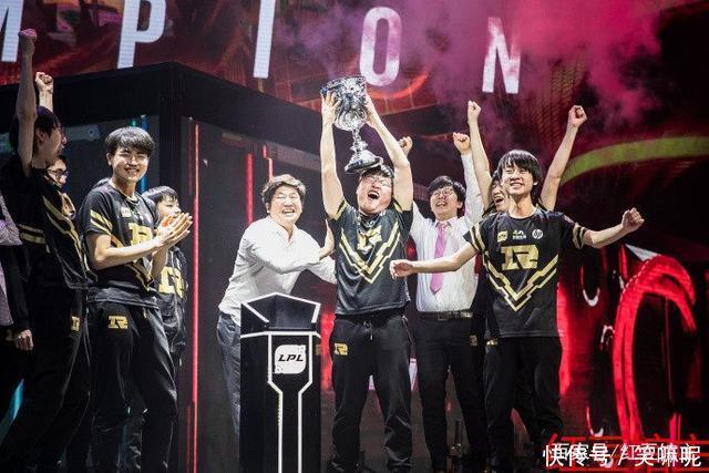 RNG夺冠后,一个细节显示UZI地位有多高敢和老