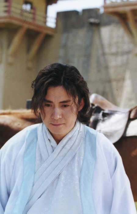 云》最坑师父的人物是剑晨,练就玄阴十二剑的