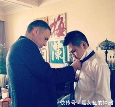 金星结婚啦!51岁金星意大利举办婚礼,穿中国式