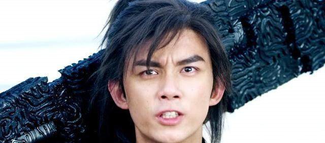 《斗破苍穹》彩鳞皇冠好美,萧炎真俊,网友云芝