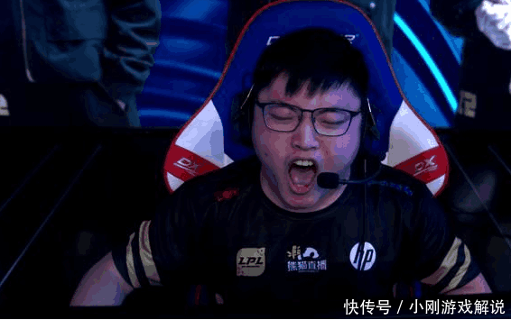 UZI卡莎封神? 要知道UZI最强的还没亮出来, 秀