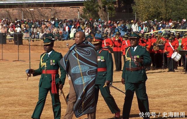 非洲仅有的两个保留了皇帝的国家,谁的发展更