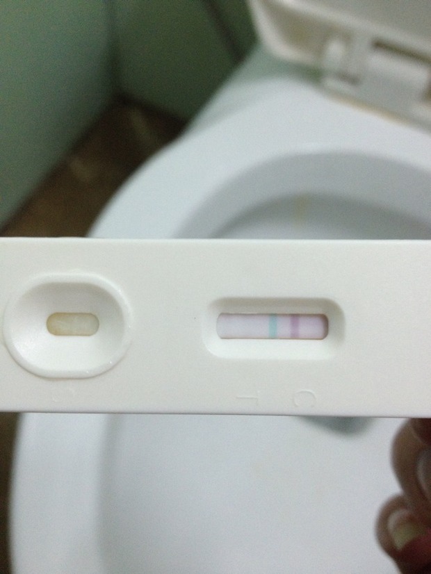 受孕一周可以用验孕棒测出来吗?谢谢( 你好性生活一周这是不能试纸检查是否怀孕的,建议你注意观察月经情况,考虑你性生活后至少需要半月才可以试...) 早上起来用验孕棒测出一深一浅两条杠 是为什么( 您好,根据您的检查情况属于弱阳性反应,有怀孕的可能。建议您在月经周期推迟7天以后就可以用早早孕试纸检.