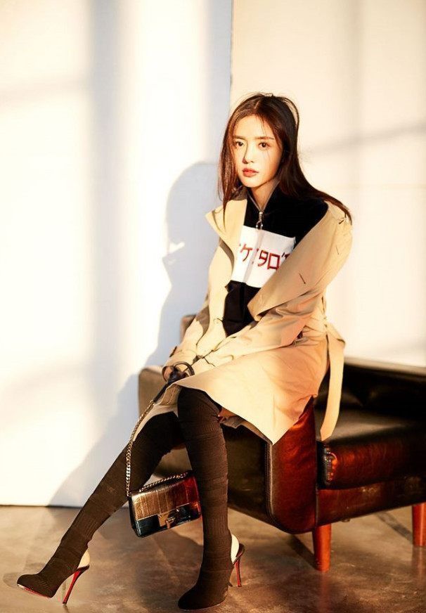 她骂过赵丽颖,是窦骁同学,演傻白甜被喷,美貌远