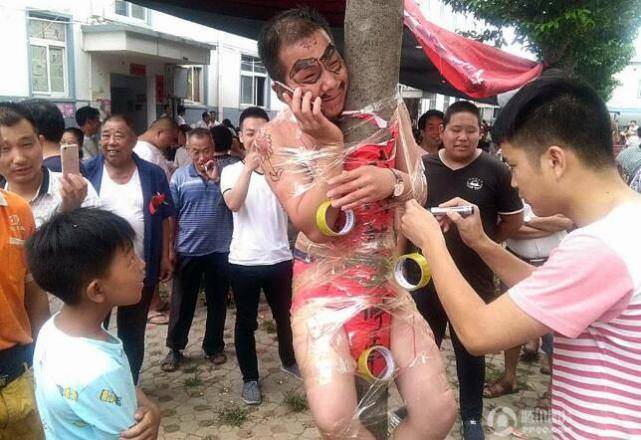 【转】北京时间 山西现恶俗婚闹 公公儿媳骑马背上互吻 - 妙康居士 - 妙康居士~晴樵雪读的博客 【转】北京时间 山西现恶俗婚闹 公公儿媳骑马背上互吻 - 妙康居士 - 妙康居士~晴樵雪读的博客