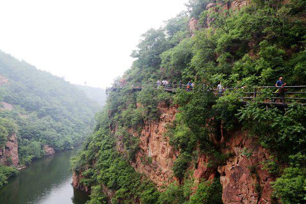 中华网河南自驾团走进新密伏羲山 开启美景美食之旅