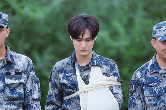 被公司雪藏多年,蒋劲夫最终还是选择了出国留