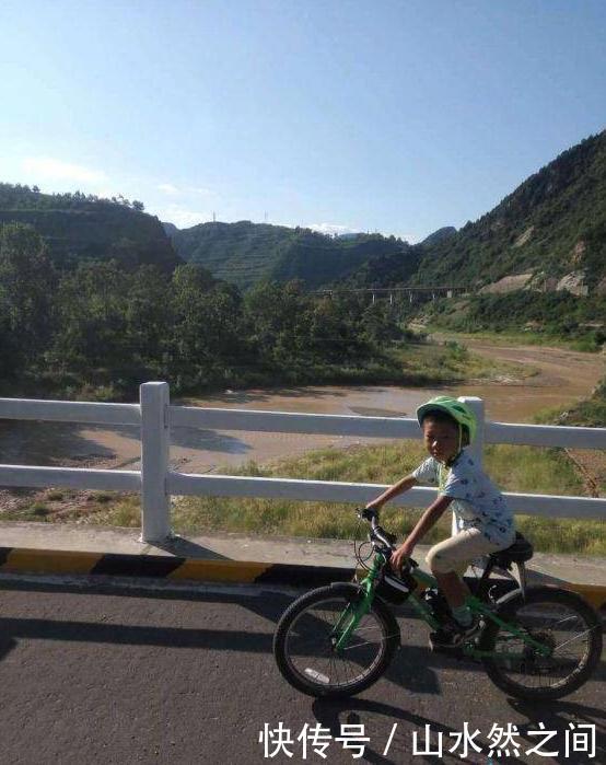 40度高温,4000公里路程,8岁小学生骑行去拉萨