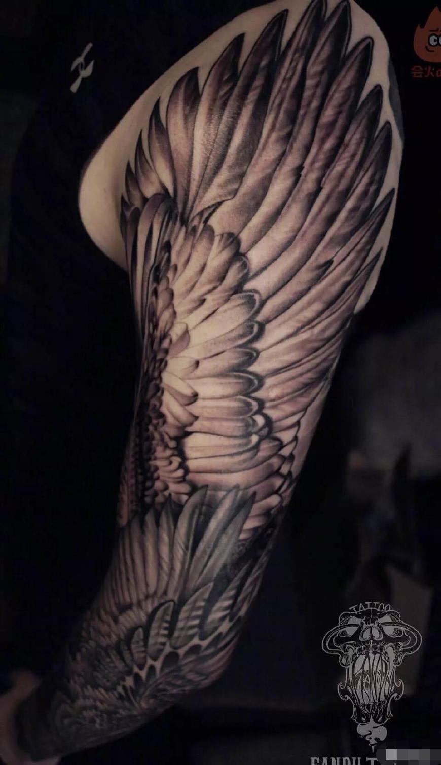 袁弘聚会胡歌大花臂抢镜,纹身充满寓意,入股薛