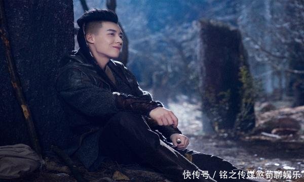 《斗破苍穹》男演员换上现代装:谷嘉诚气质独