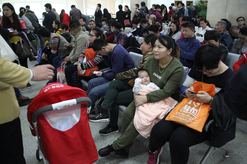 济南史上最严限购下市民上演\"众生相\"