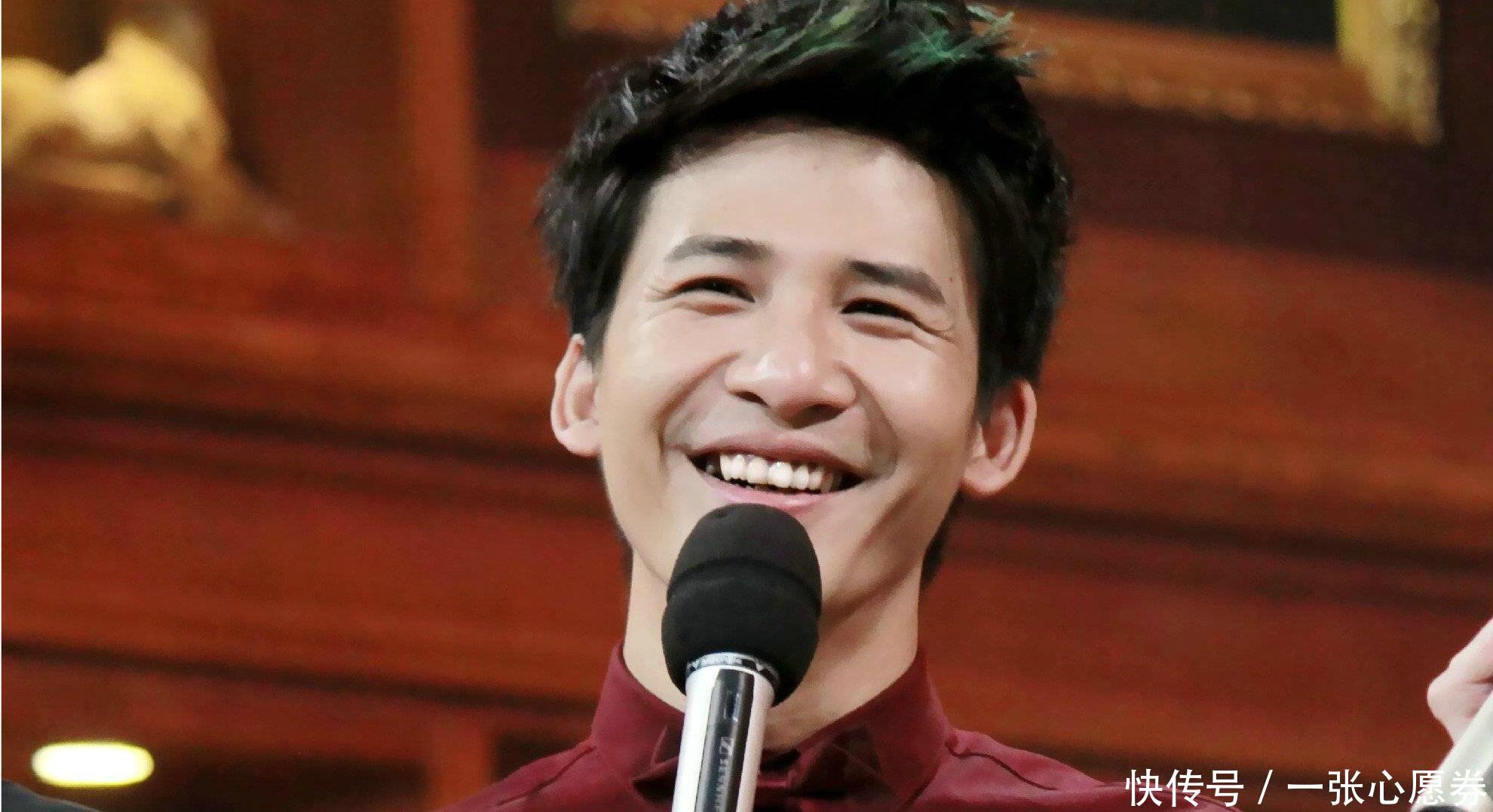 他是广场舞大妈喜爱的歌手,嘴炮无敌,如今为