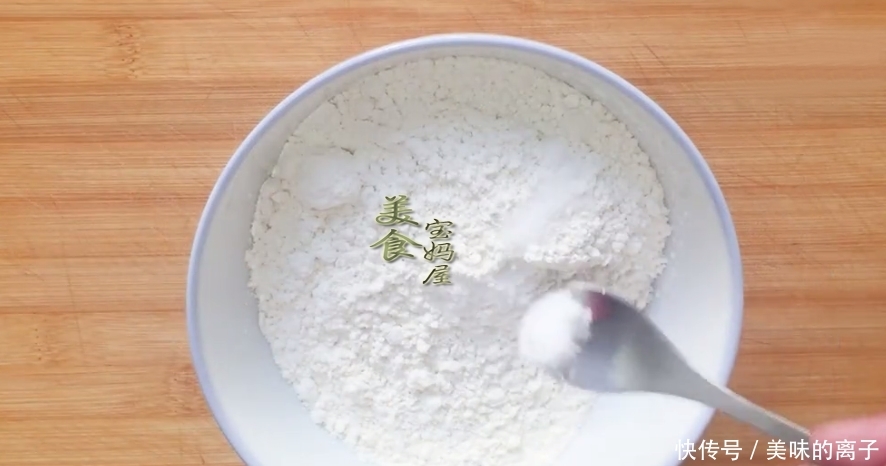 蛋糕最简单的家常做法,不用打发蛋清,用全蛋做