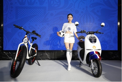 嚷着每天骑自行车的姑娘,还是入手了雅迪电动