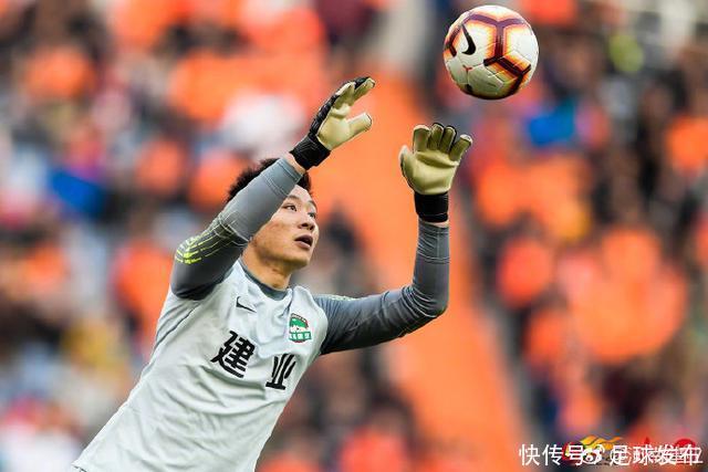 中超第2轮最佳阵容:卓尔韩鹏飞最佳后卫、李铁