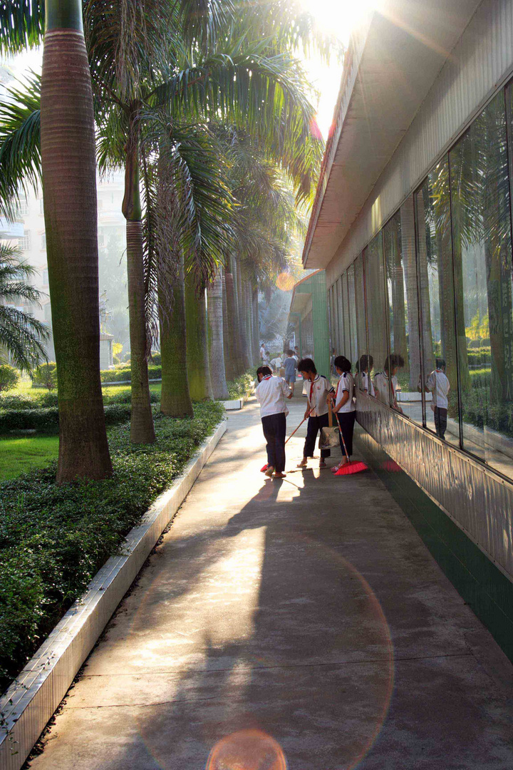 校园的早晨钢琴伴奏谱