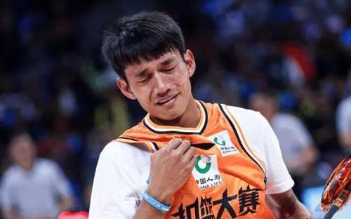 扣篮冠军cba草根进宏