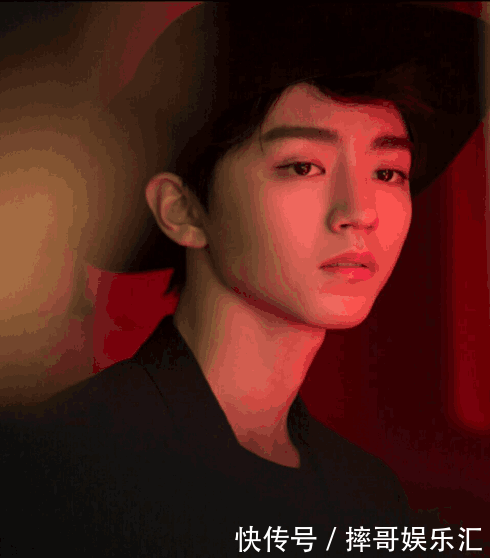 中餐厅2即将播出, 王俊凯微博打卡, 暴露吃货本