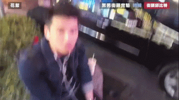 认识5分钟就壁咚亲亲.请偶像剧编剧们学习一下这个节目