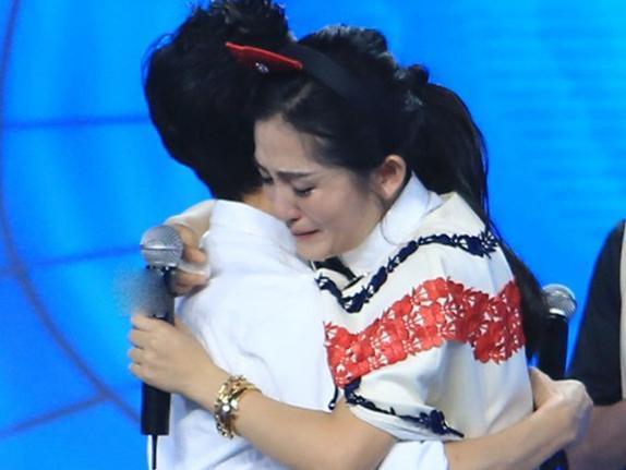 谢娜宝宝诞生100天,为什么张杰没哭何炅反而哭