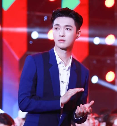 张艺兴弯腰鞠躬说谢谢的事其实不少,是一种修