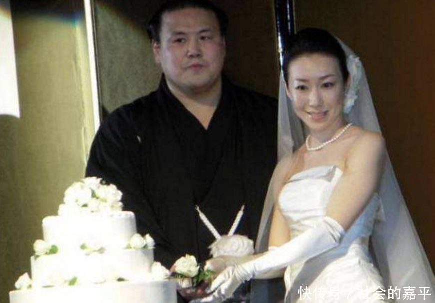 相扑选手寿命很短,为什么日本美女还愿意嫁给