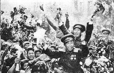 1958年，中国人民志愿军撤出朝鲜，场面让人震撼！