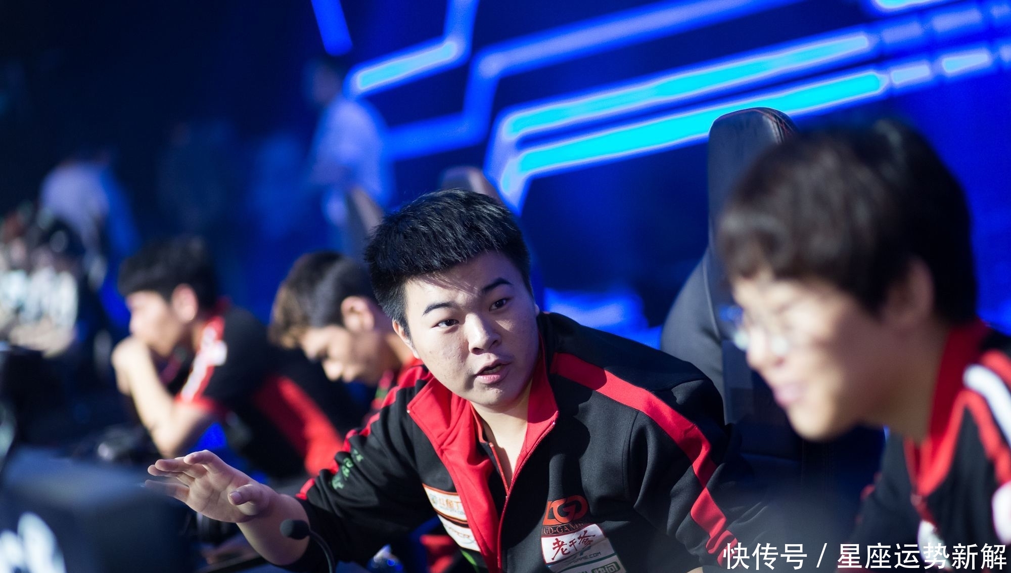 LPL三大酱再次同框,韦神厂长票数轮流反超,uz