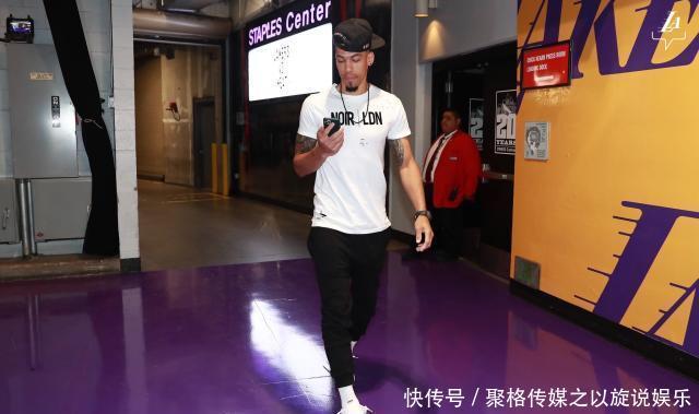 詹姆斯加盟湖人夺冠