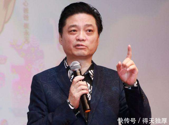 被威胁不害怕? 崔永元怒晒合同照片! 网友: 它就是最大后台